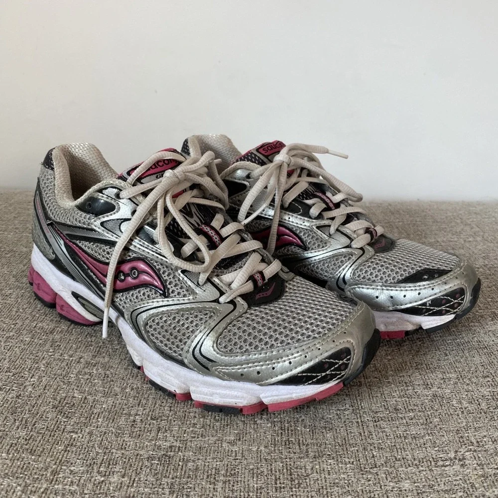 Saucony Womens Grid Stratos‎ 5 Sneakers 7.5 Running Athletic Shoes Silver Pink